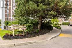 618 - 20 EDGECLIFF GOLFWAY Toronto