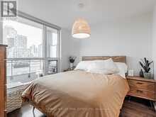 415 - 23 GLEBE ROAD W Toronto