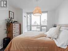 415 - 23 GLEBE ROAD W Toronto