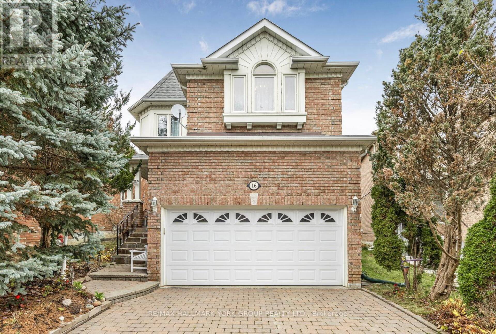 16 MOJAVE CRESCENT Richmond Hill