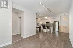 136 - 27 APPLEWOOD LANE Toronto