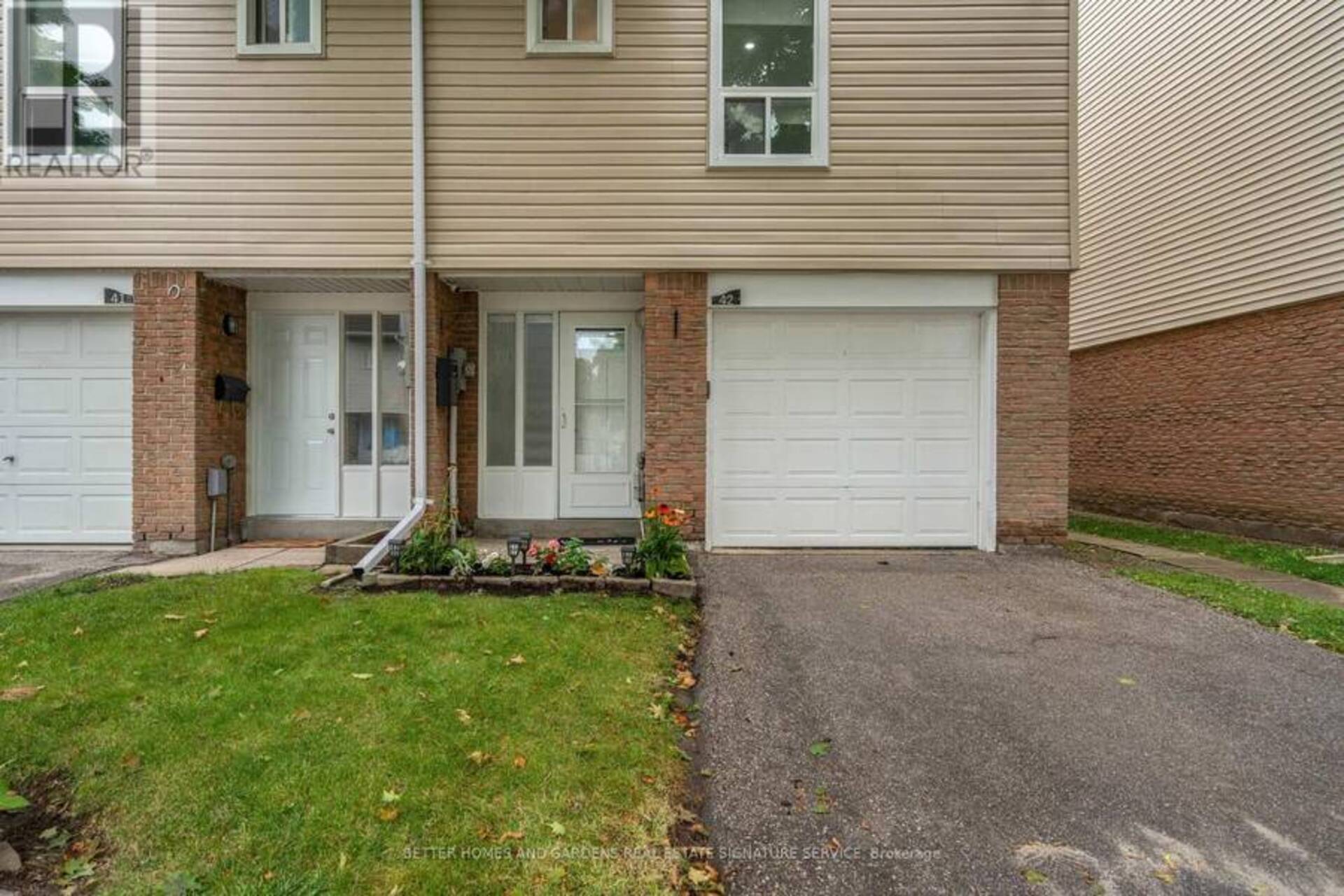 42 ELLIS DRIVE Brampton