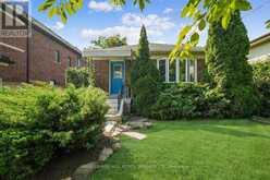 4 MURRAY AVENUE Toronto