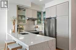 312 - 25 SCRIVENER SQUARE Toronto