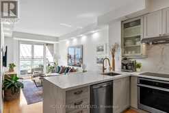 312 - 25 SCRIVENER SQUARE Toronto