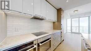 2701 - 488 UNIVERSITY AVENUE N Toronto