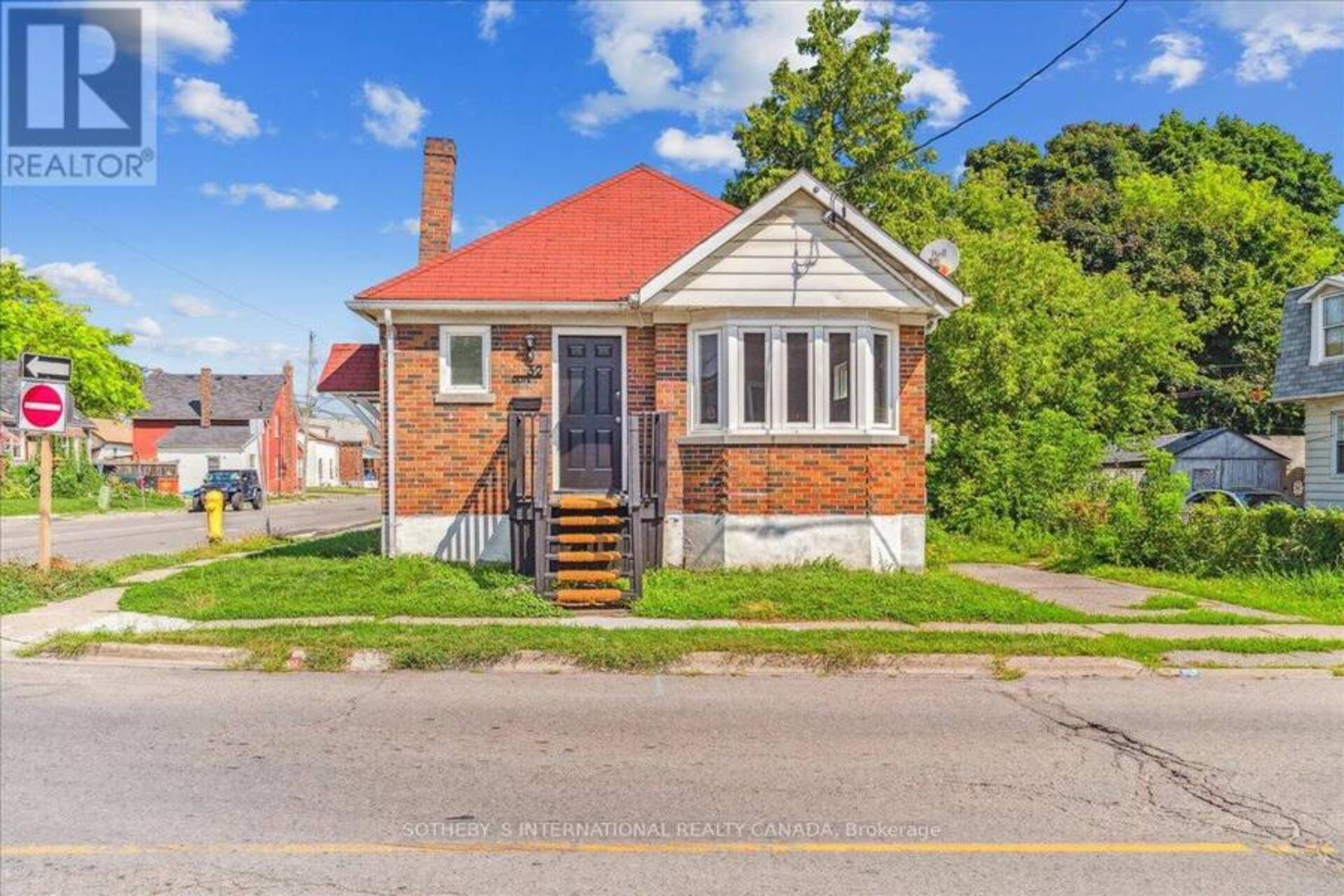 MAIN - 32 OLIVE AVENUE Oshawa