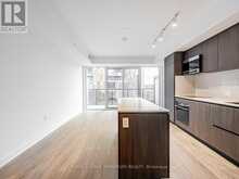 504N - 117 BROADWAY AVENUE Toronto