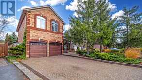 1165 BARNSWALLOW COURT Mississauga