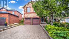 1165 BARNSWALLOW COURT Mississauga