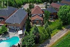 1165 BARNSWALLOW COURT Mississauga