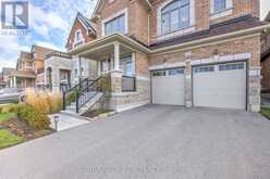 37 CRIMSON KING WAY East Gwillimbury