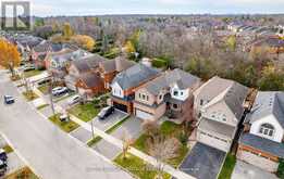 1776 AUTUMN CRESCENT Pickering