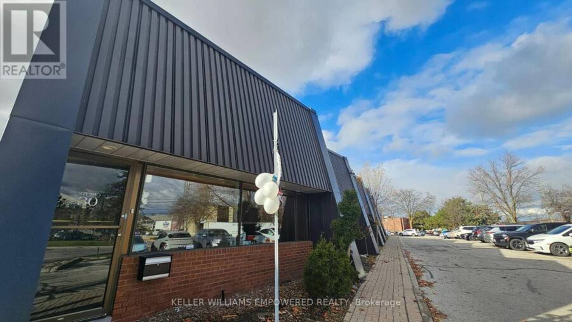 30 - 151 ESNA PARK DRIVE Markham