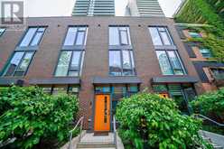 TH 2 - 33 DUNDONALD STREET S Toronto