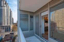 915 - 75 CANTERBURY PLACE Toronto