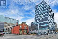 913 - 195 MCCAUL STREET Toronto