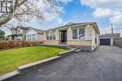 15 STRATHAVON DRIVE Toronto