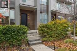 4 - 18 GREENBRIAR ROAD Toronto