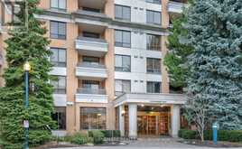 511 - 18 SOMMERSET WAY Toronto