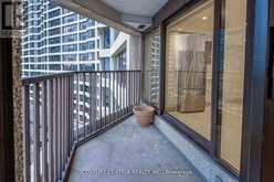 1401 - 65 HARBOUR SQUARE Toronto