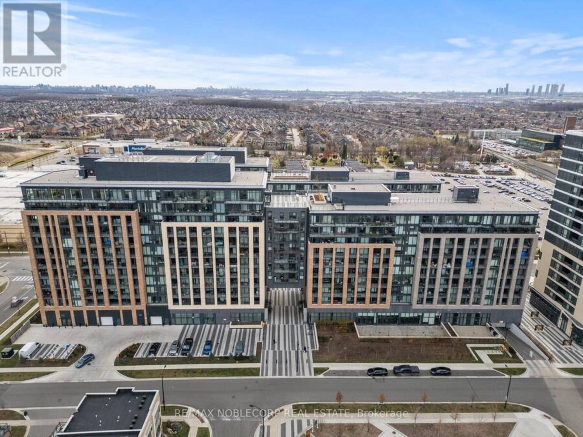 313 - 100 EAGLE ROCK WAY Vaughan