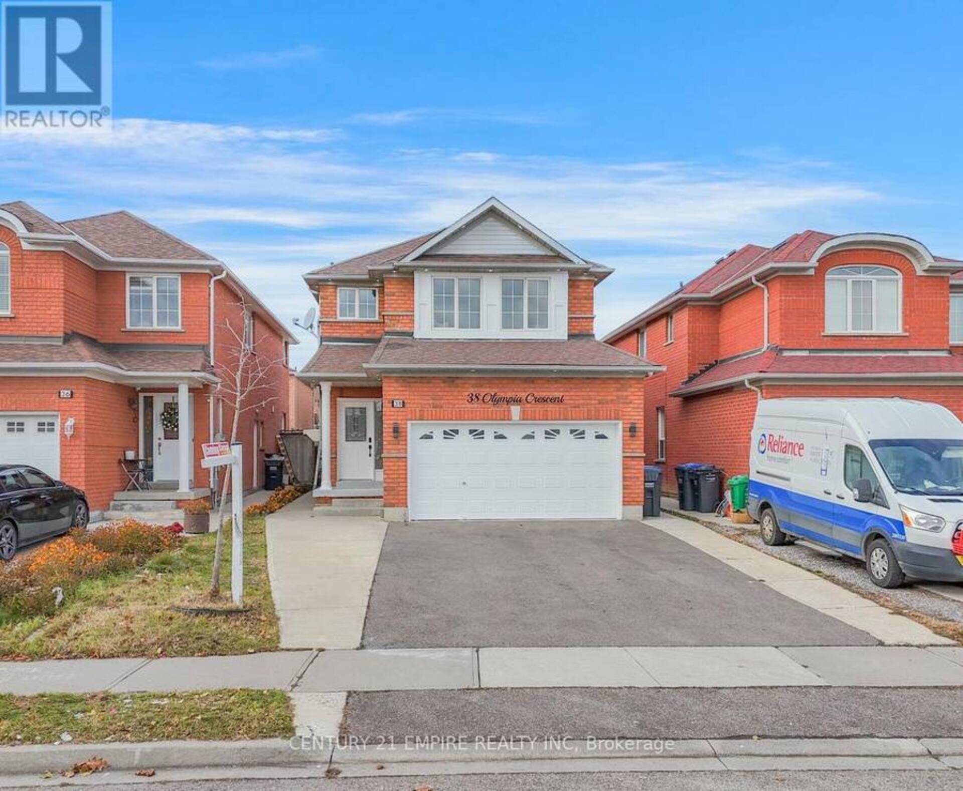 38 OLYMPIA CRESCENT Brampton