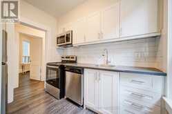 4 - 1074 ST CLAIR AVENUE W Toronto