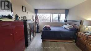 319 - 125 LEEWARD GLENWAY Toronto