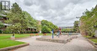 319 - 125 LEEWARD GLENWAY Toronto