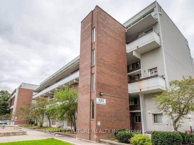 319 - 125 LEEWARD GLENWAY Toronto Ontario