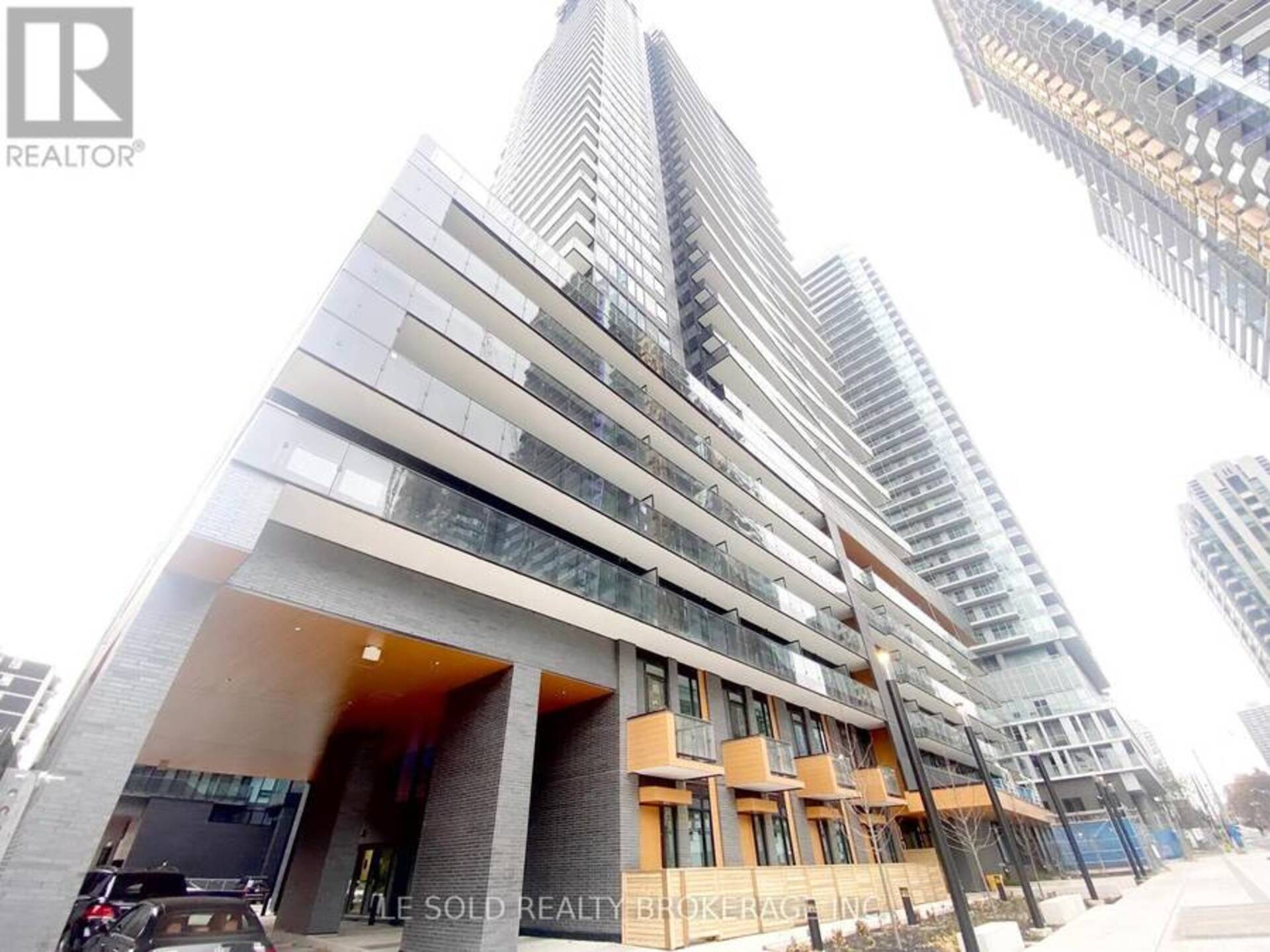 711 RM3 - 127 BROADWAY AVENUE Toronto