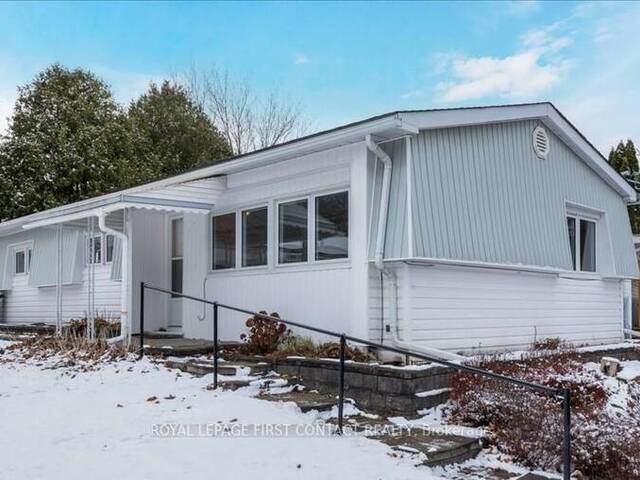 15 FLORA DRIVE Innisfil Ontario