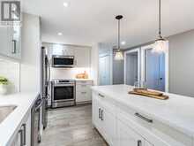 1605 - 820 BURNHAMTHORPE ROAD Toronto