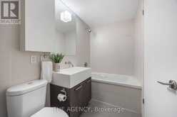 1011 - 560 KING STREET W Toronto