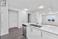 338 - 100 HONEYCRISP CRESCENT Vaughan