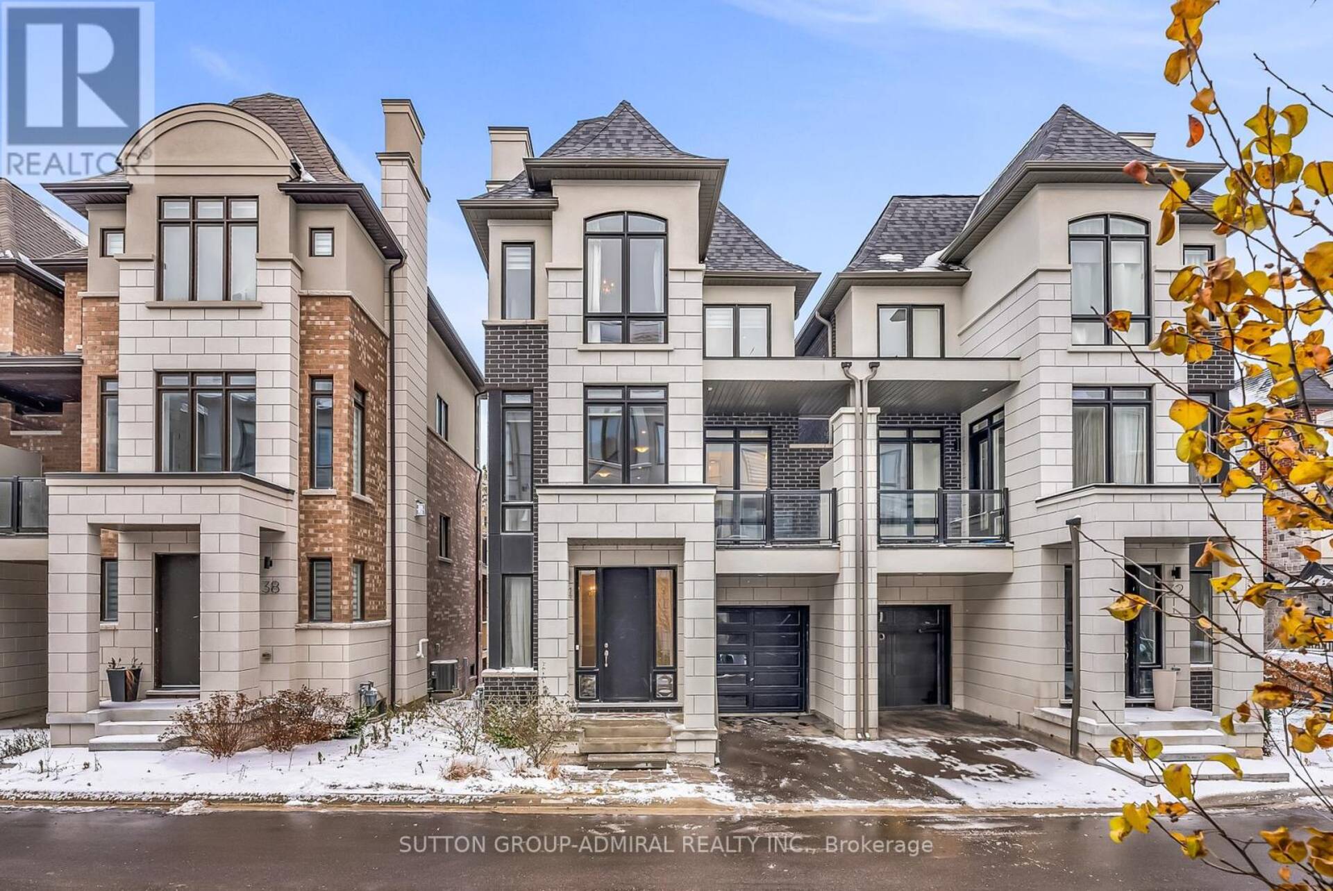 34 GLOBEMASTER LANE S Richmond Hill