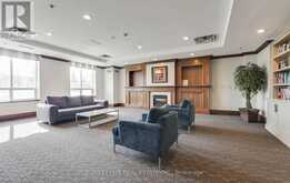 903 - 23 ONEIDA CRESCENT N Richmond Hill