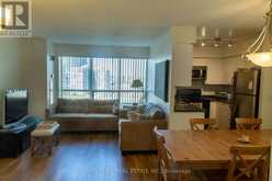 903 - 23 ONEIDA CRESCENT N Richmond Hill