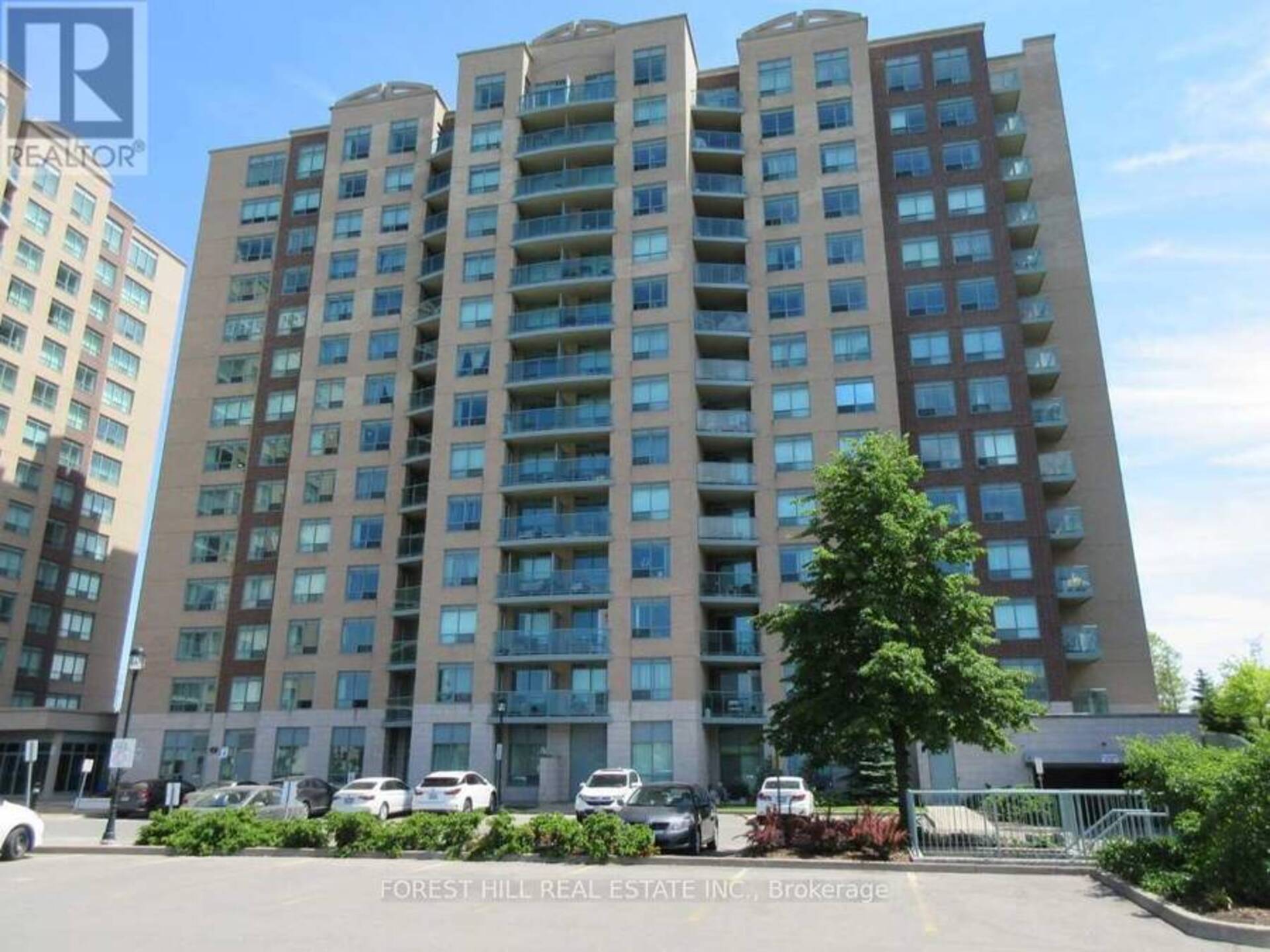 903 - 23 ONEIDA CRESCENT N Richmond Hill