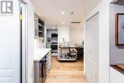 201 - 9 GREENBRIAR ROAD Toronto