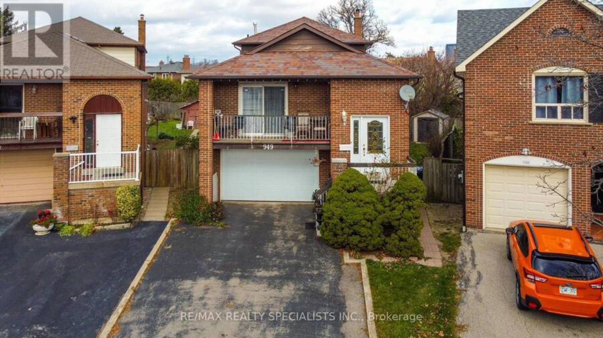 949 HAMPSTEAD COURT Mississauga