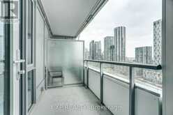 1005E - 576 FRONT STREET W Toronto