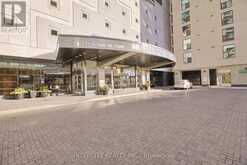 402 - 77 HARBOUR SQUARE Toronto