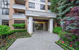 708 - 18 SOMMERSET WAY Toronto