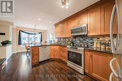 16 - 32 PALOMINO TRAIL Halton Hills