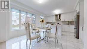 125 SILK TWIST DRIVE East Gwillimbury