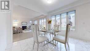 125 SILK TWIST DRIVE East Gwillimbury