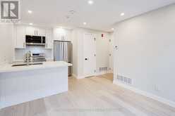 UPPER - 20 KEWBEACH AVENUE Toronto