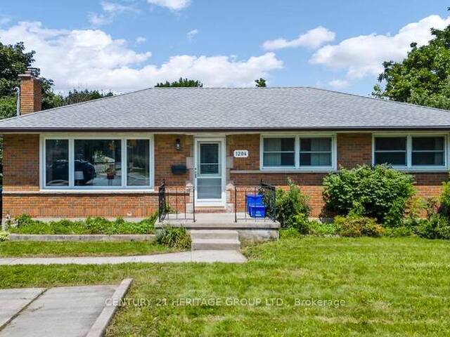 1204 HURON STREET London Ontario